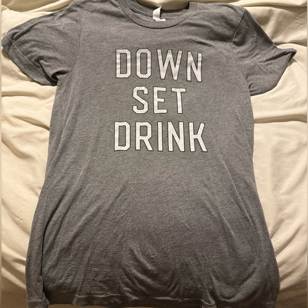 Charlie Southern - Down set drink T-shirt - like new